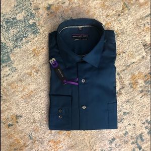 NWT Geoffrey Beene dark blue dress shirt. Size 17.5 32-33.